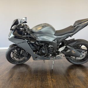 2025 KAWASAKI NINJA ZX-6R
